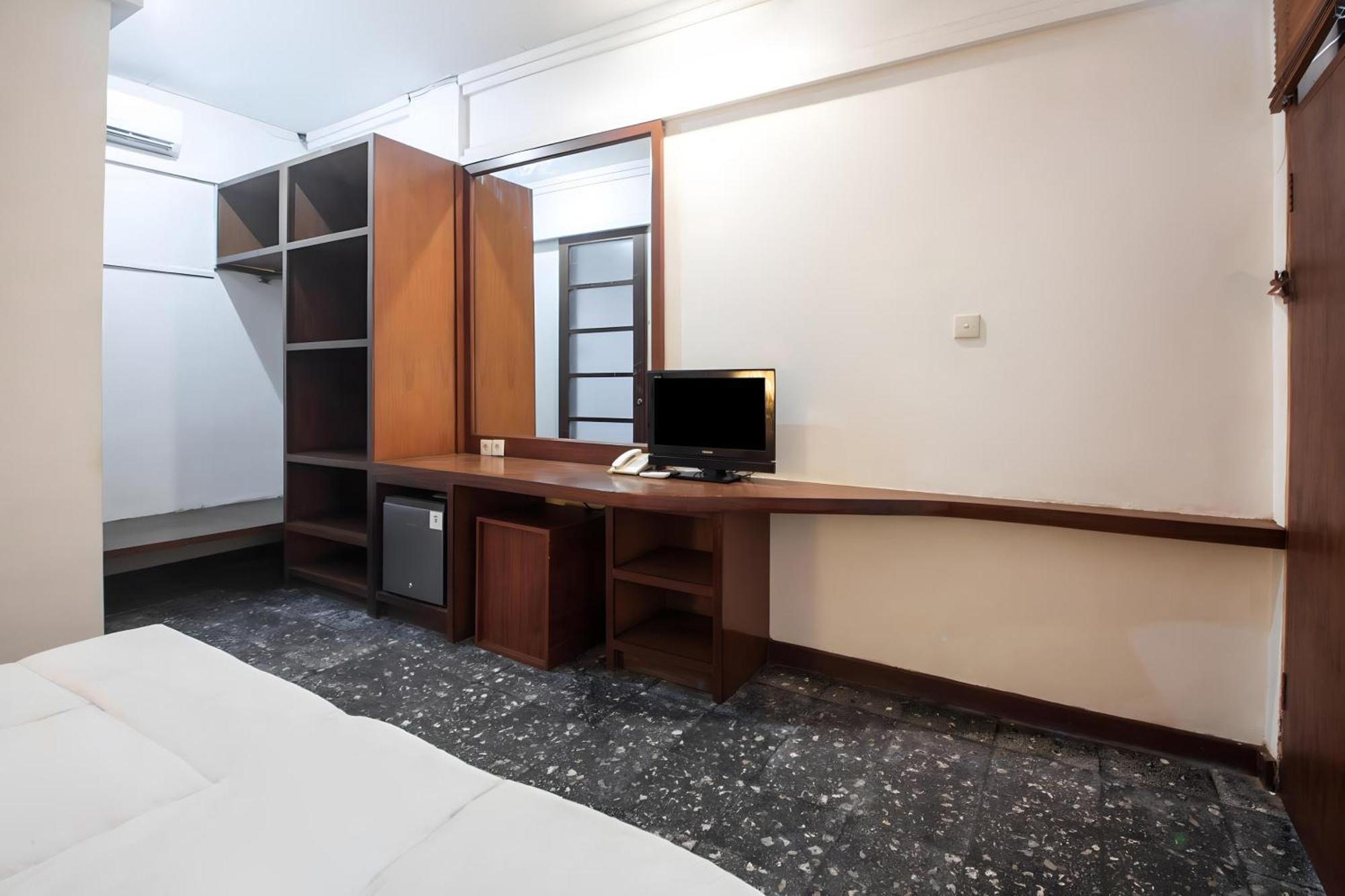 Capital O 93809 Wida Hotel Legian Exterior foto